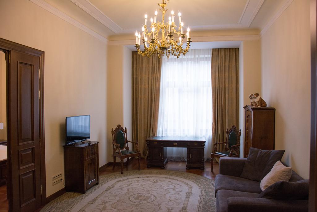 British Club Lviv 호텔 외부 사진