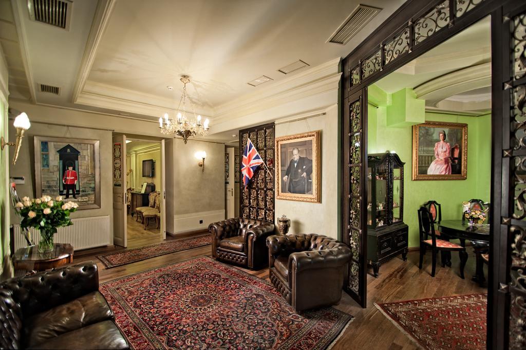 British Club Lviv 호텔 외부 사진