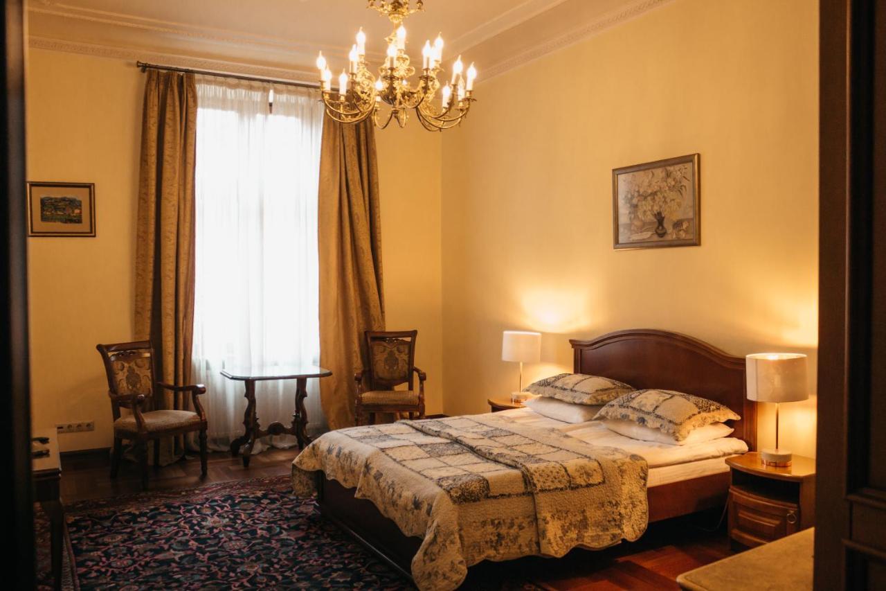 British Club Lviv 호텔 외부 사진